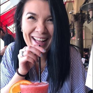 Meet your Posher, Nicole